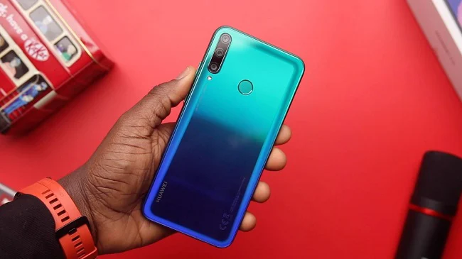 نقد و بررسی هوآوی وای 7 پی | Huawei Y7p